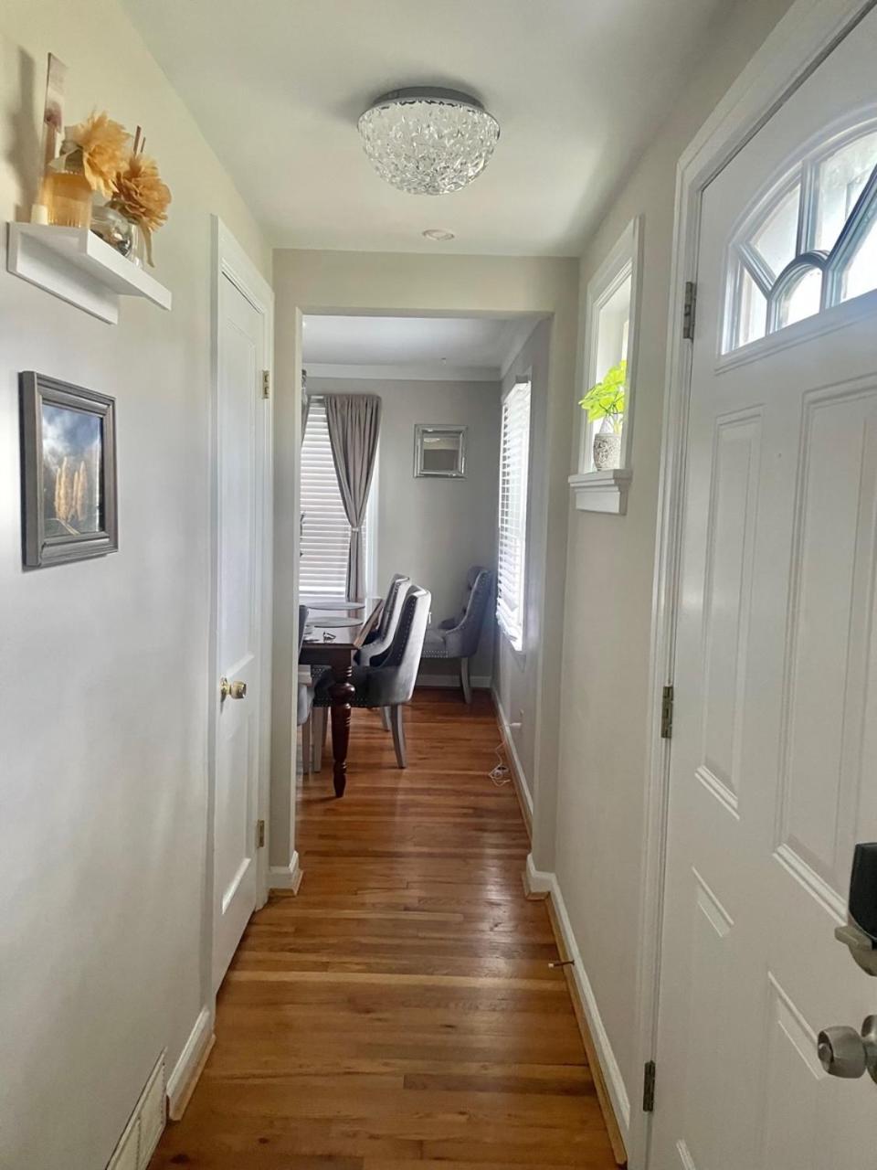 In Anderson Township Holiday home *